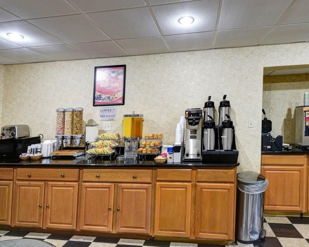 Econo Lodge Morgantown Exteriér fotografie
