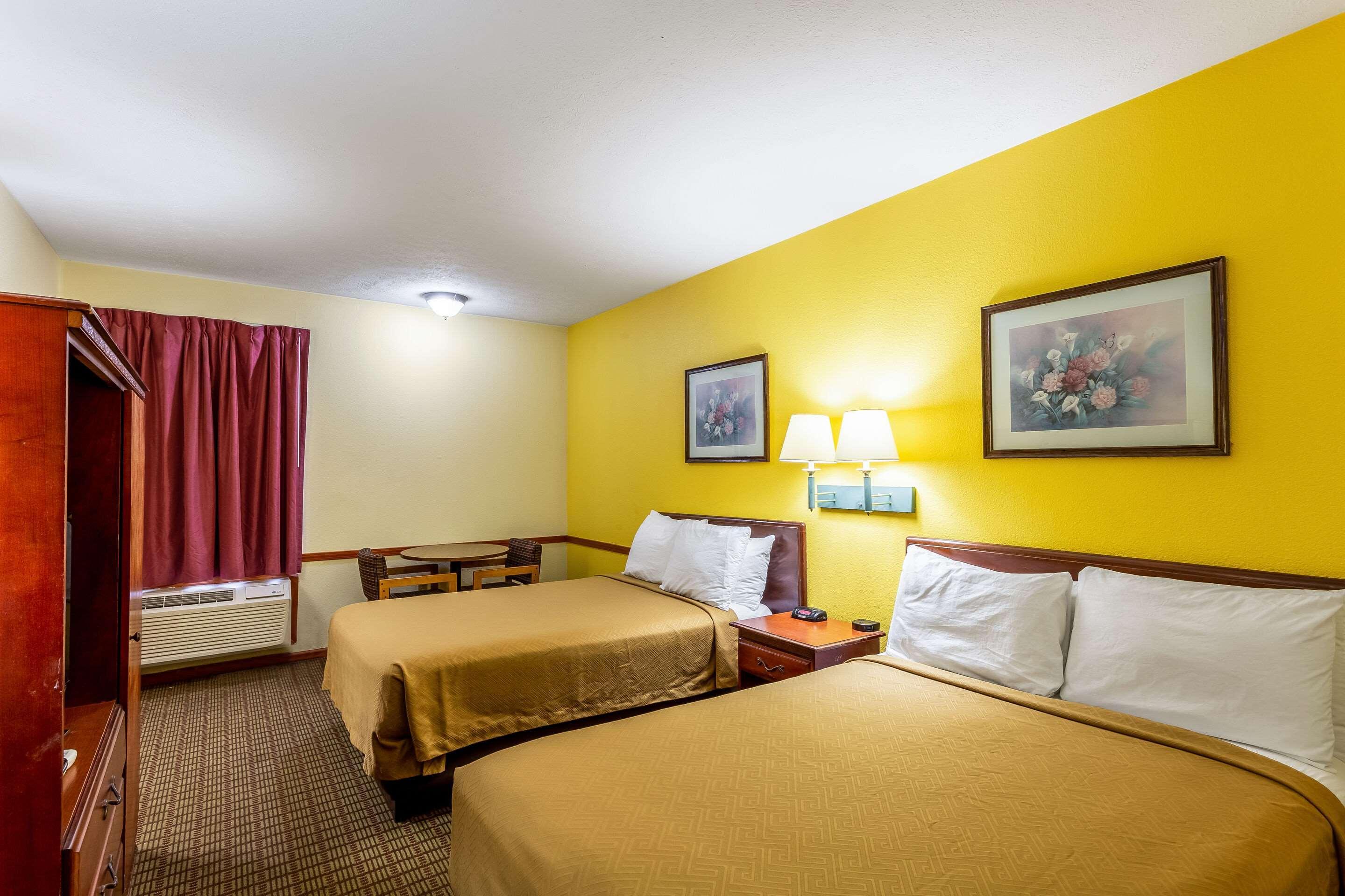 Econo Lodge Morgantown Exteriér fotografie