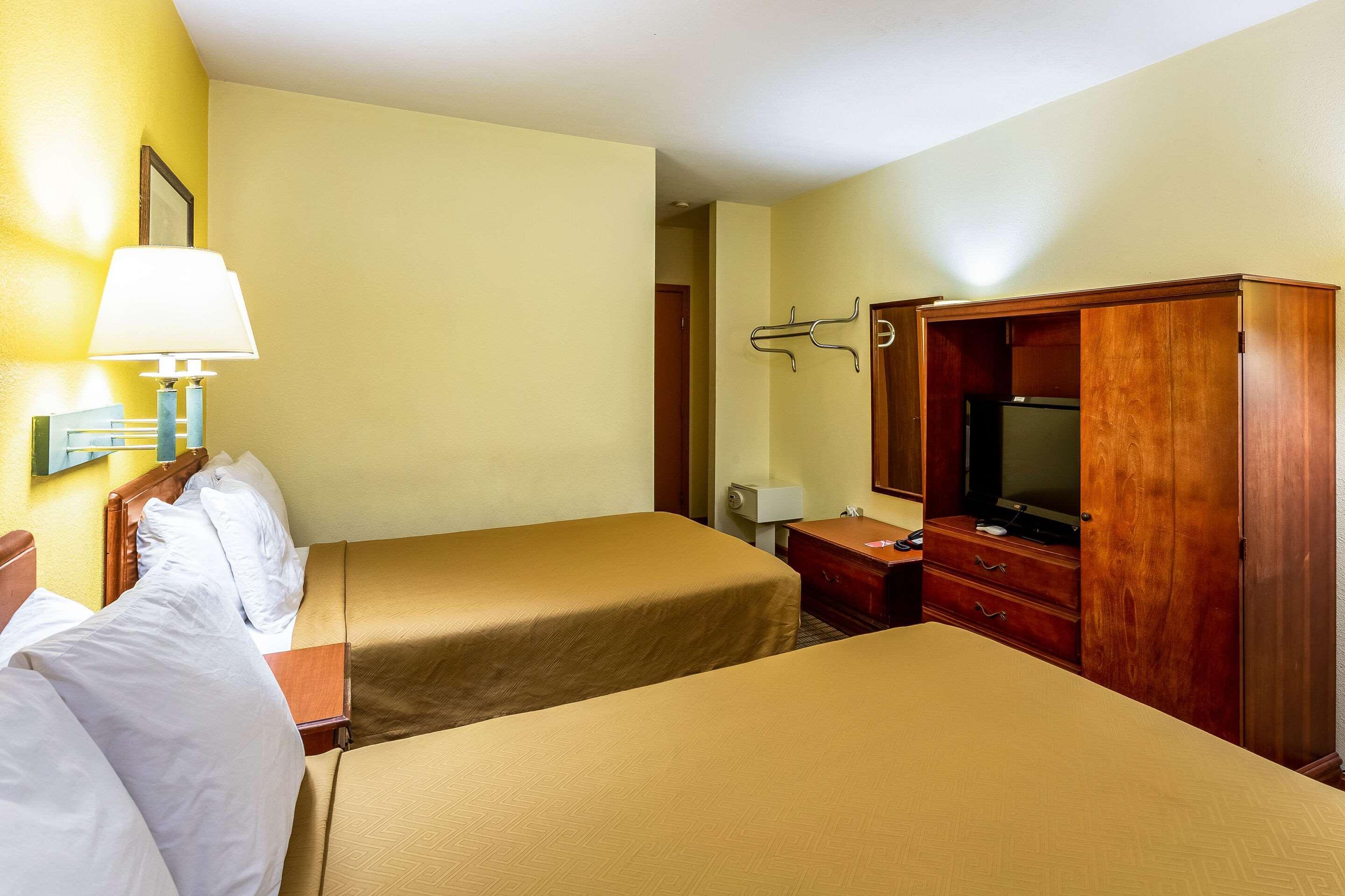 Econo Lodge Morgantown Exteriér fotografie