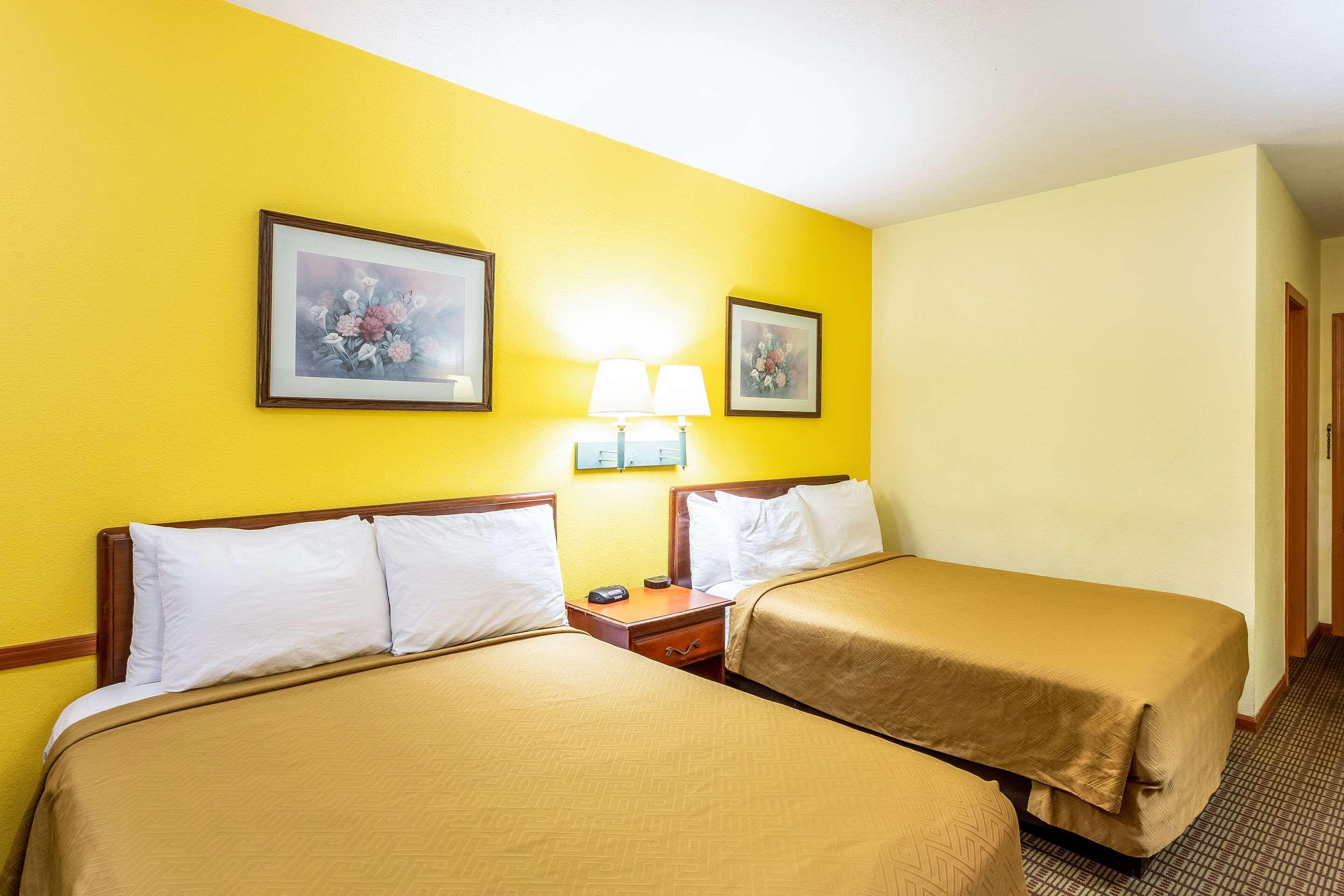 Econo Lodge Morgantown Exteriér fotografie